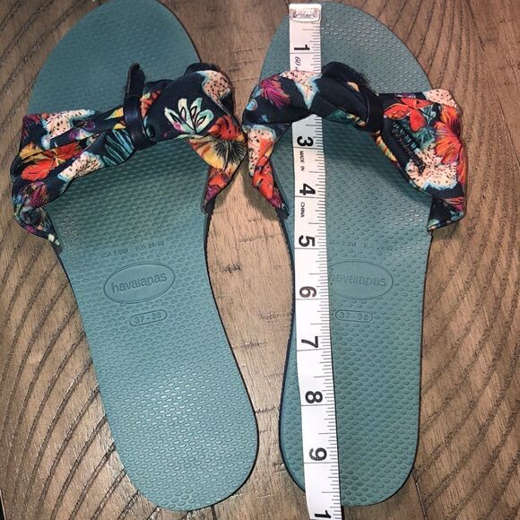 Havaianas’ Logo Floral Sandals 🩴 Comfort 4” Wide Footbed and Slip Proof Soles - Picture 14 of 17